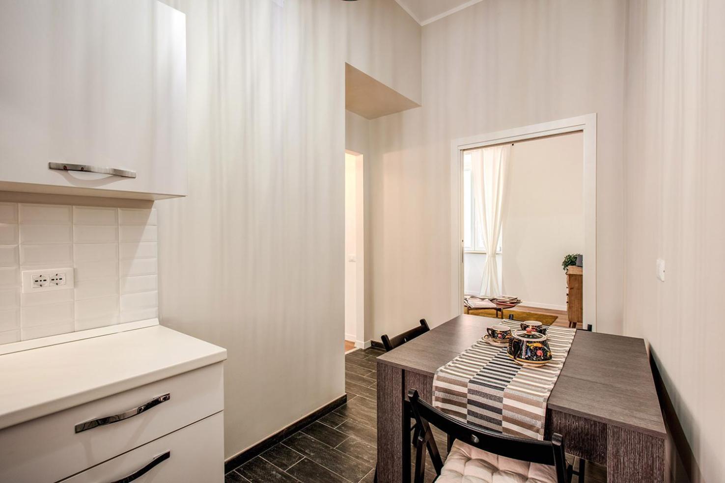 Monti Quiet And Spacious Apartment Rome Exterior photo